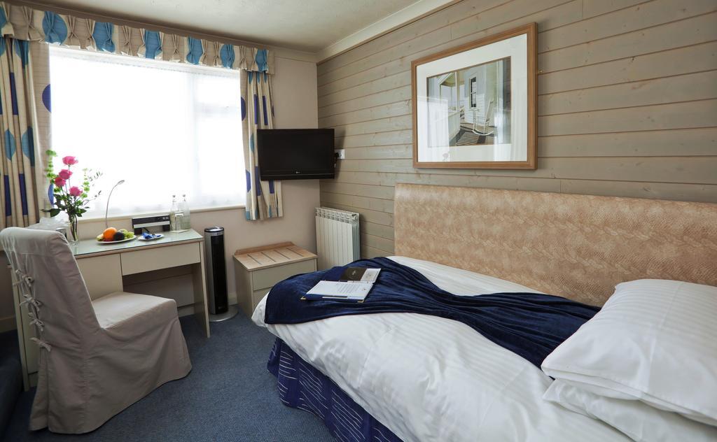 Cobo Bay Hotel Castel Room photo